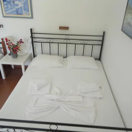 Apartment Captain Menegos Parikia (Paros)