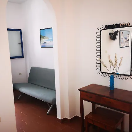 Apartment Captain Menegos Parikia (Paros)